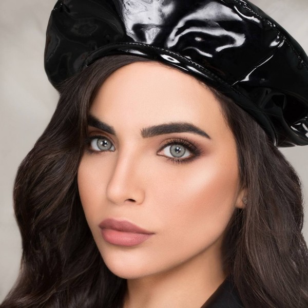 Victoria Desi Gray - Renkli Lens